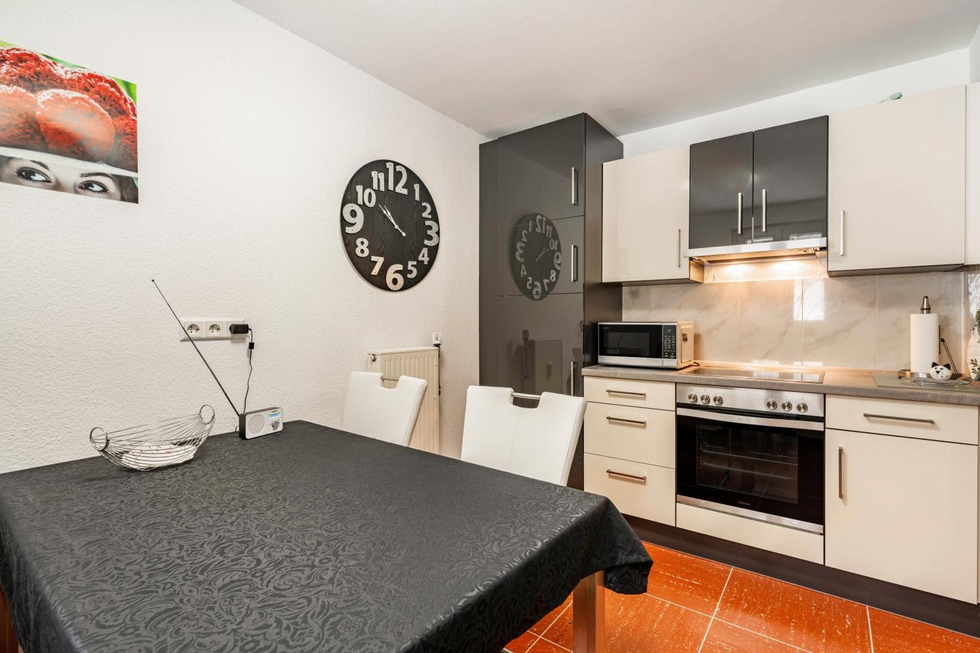Haus Marianne Schmelzle Apartment Фройденщат Екстериор снимка