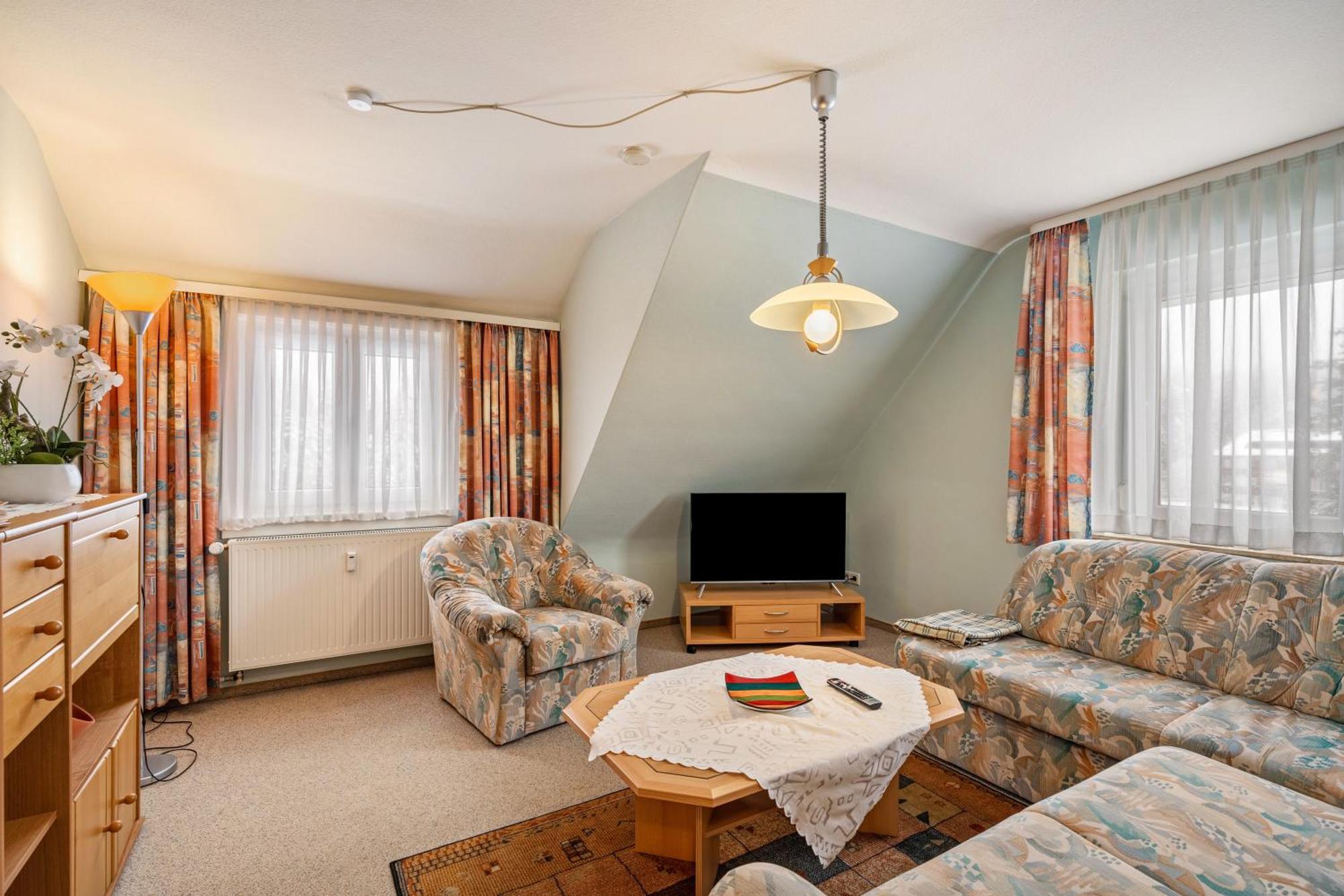 Haus Marianne Schmelzle Apartment Фройденщат Екстериор снимка